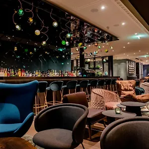 3* מלון One Stuttgart-hauptbahnhof